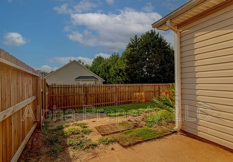 135 Raven Hill Way — Photo 21