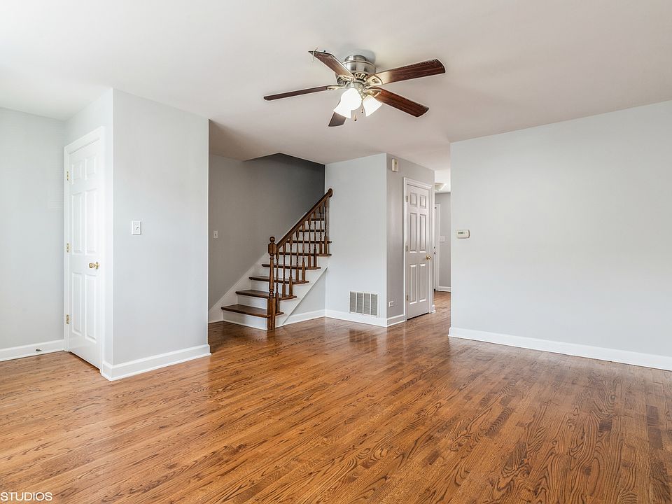 2059 Pine St APT D, Des Plaines, IL 60018 | Zillow