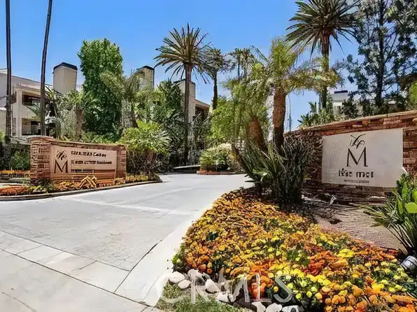 21400 Burbank Blvd, Woodland Hills, CA