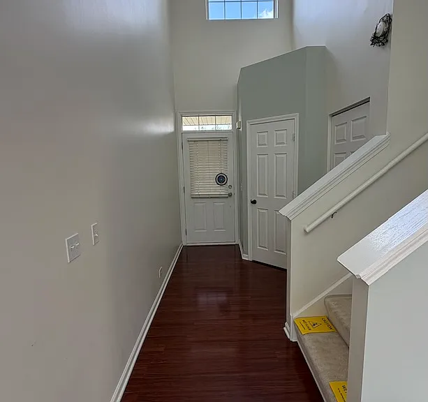 2392 Sunrise Ct — Photo 3