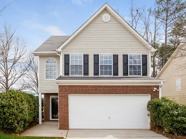 1126 Saint Phillips Ct, Locust Grove, GA 30248