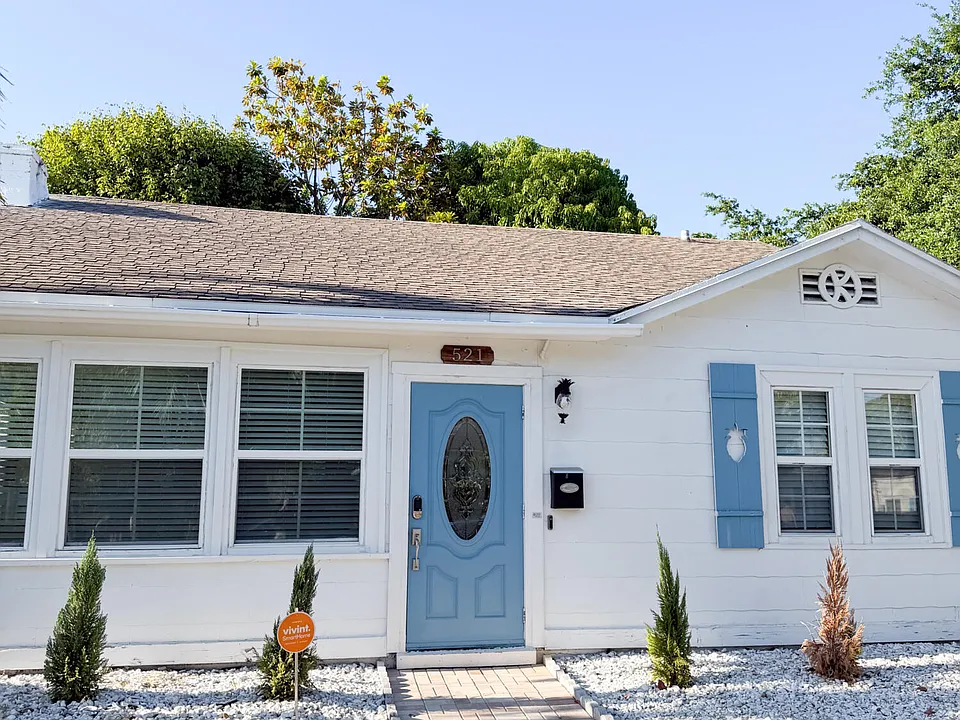 521 Hampton Rd