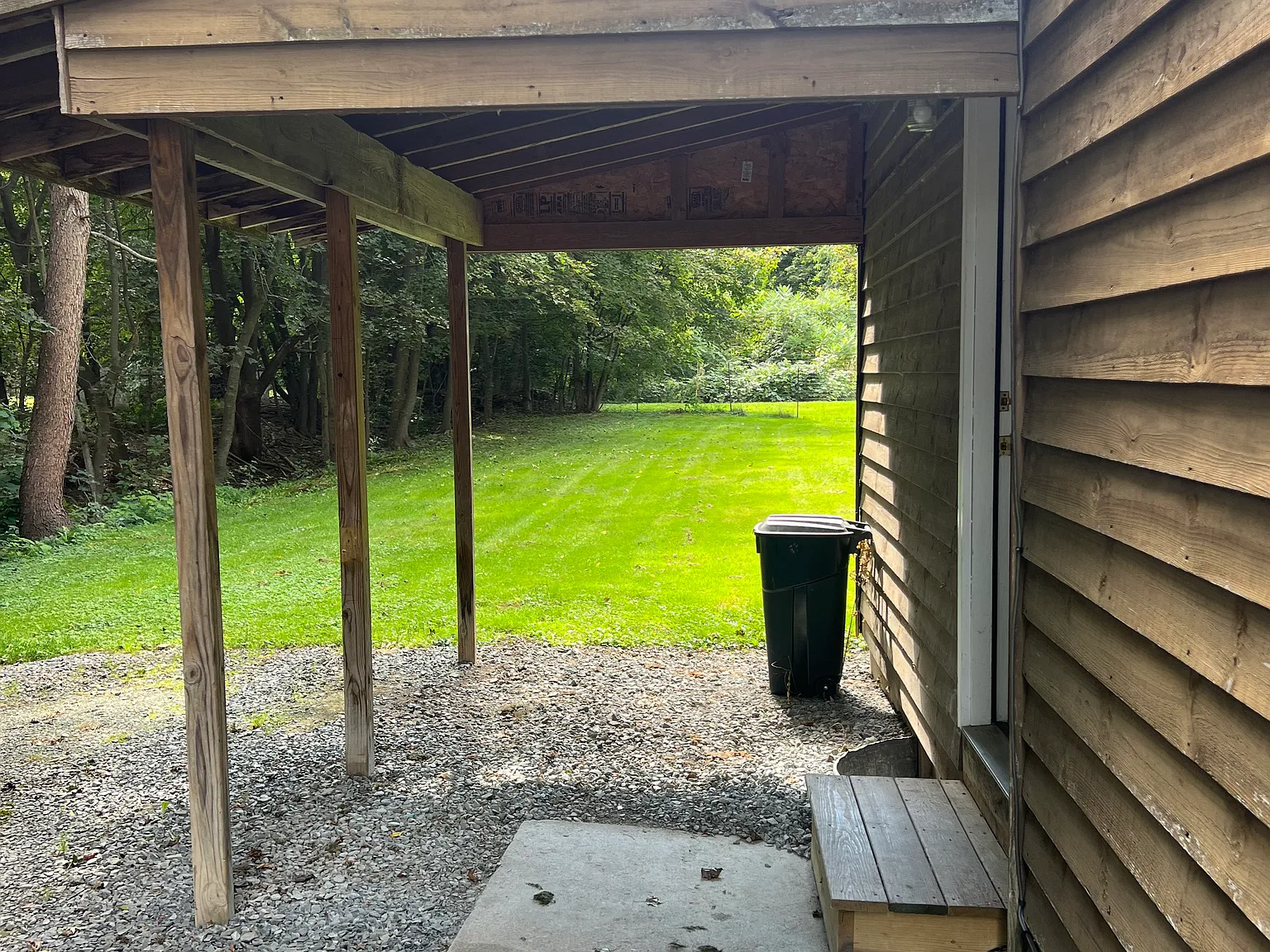 3 bed, 1000 sqft, $1,000 — Photo 2