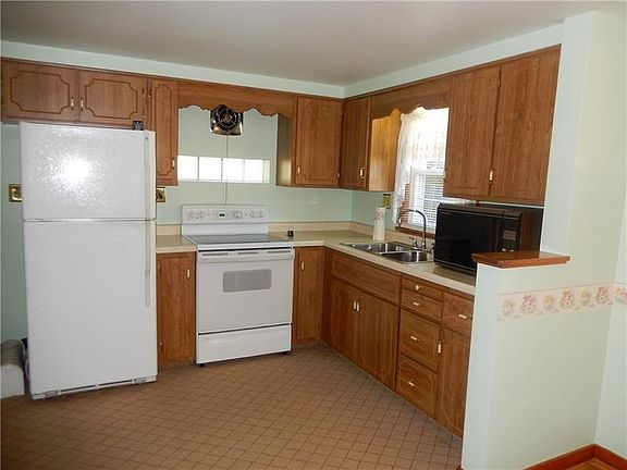 2nd image of 1163 Cedar St
