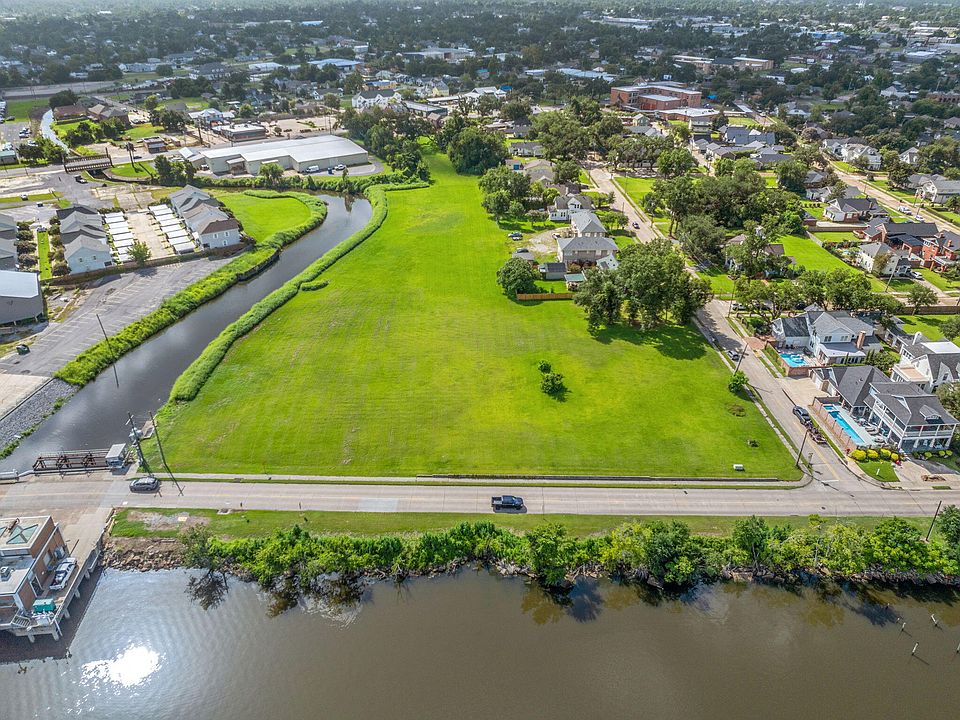 1st image of Shell Beach Dr