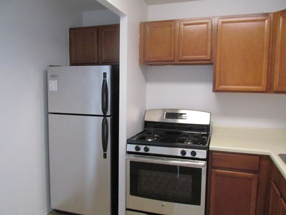 5th image of 2 Bay Club Dr APT 17D