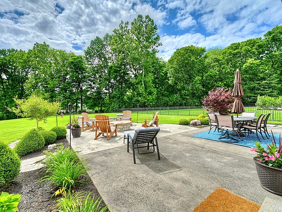 5th image of 2760 Sycamore Creek Dr