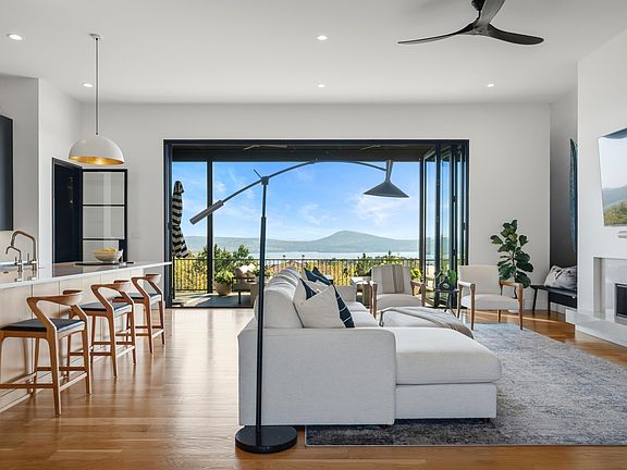 2nd image of 20 Waterview Garden Ln