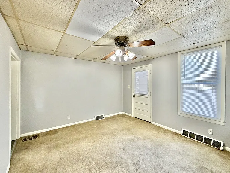 330 Lincoln St #2 — Photo 4