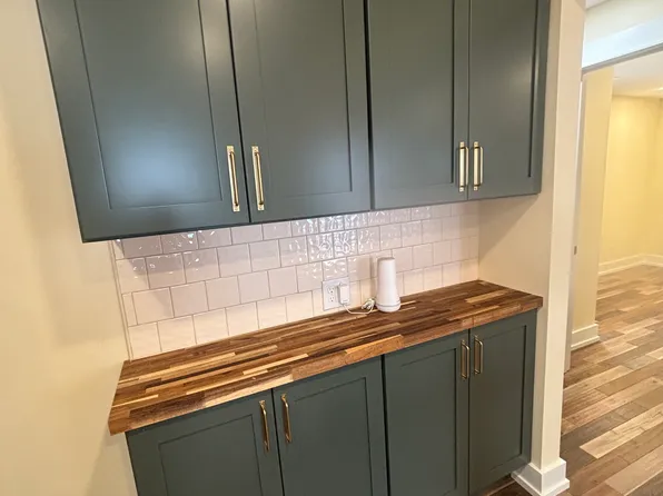 2188 W 33rd St, Cleveland, OH 44113