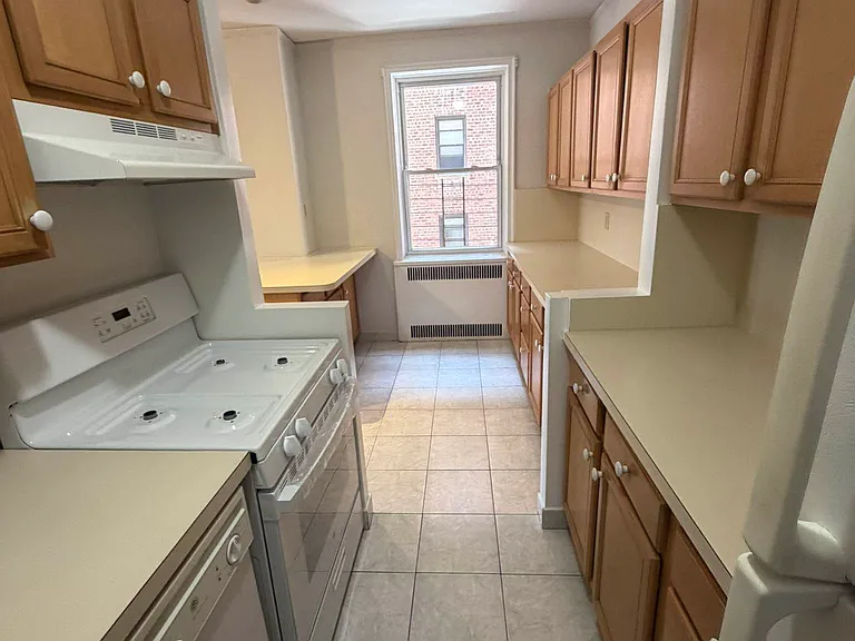 3300 Netherland Ave #22 — Photo 10