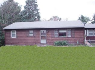 3 Glenwood Rd, North Branford, CT 06471