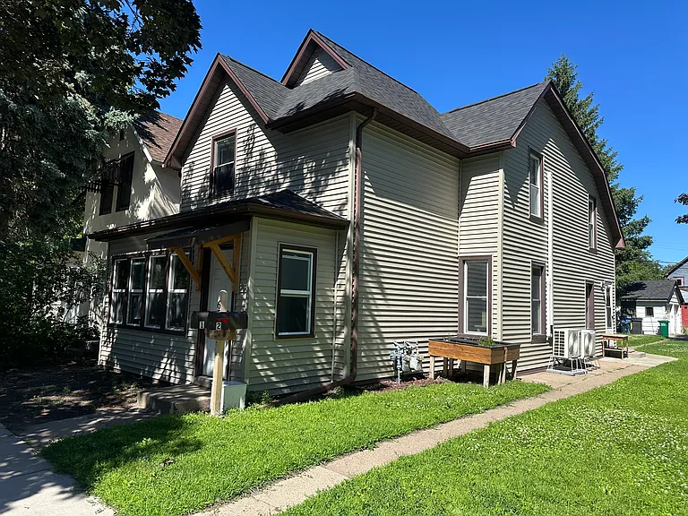 655 Washington St NE #1 — Photo 36