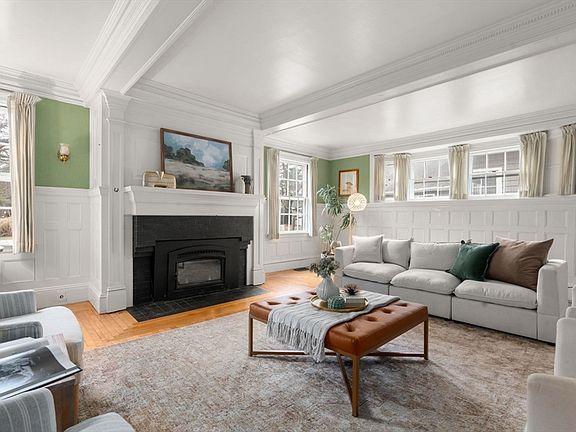 2nd image of 55 Glezen Ln