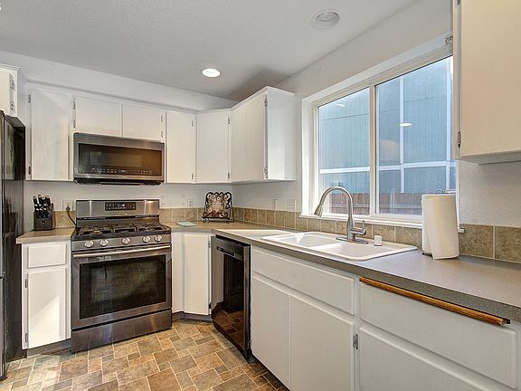 5th image of 3110 NE 145th Ave