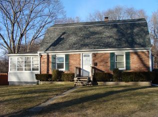 4 Johnson Ln, Oxford, MA 01540