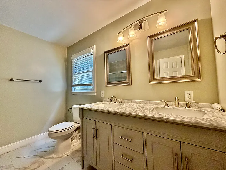109 James Dr — Photo 32