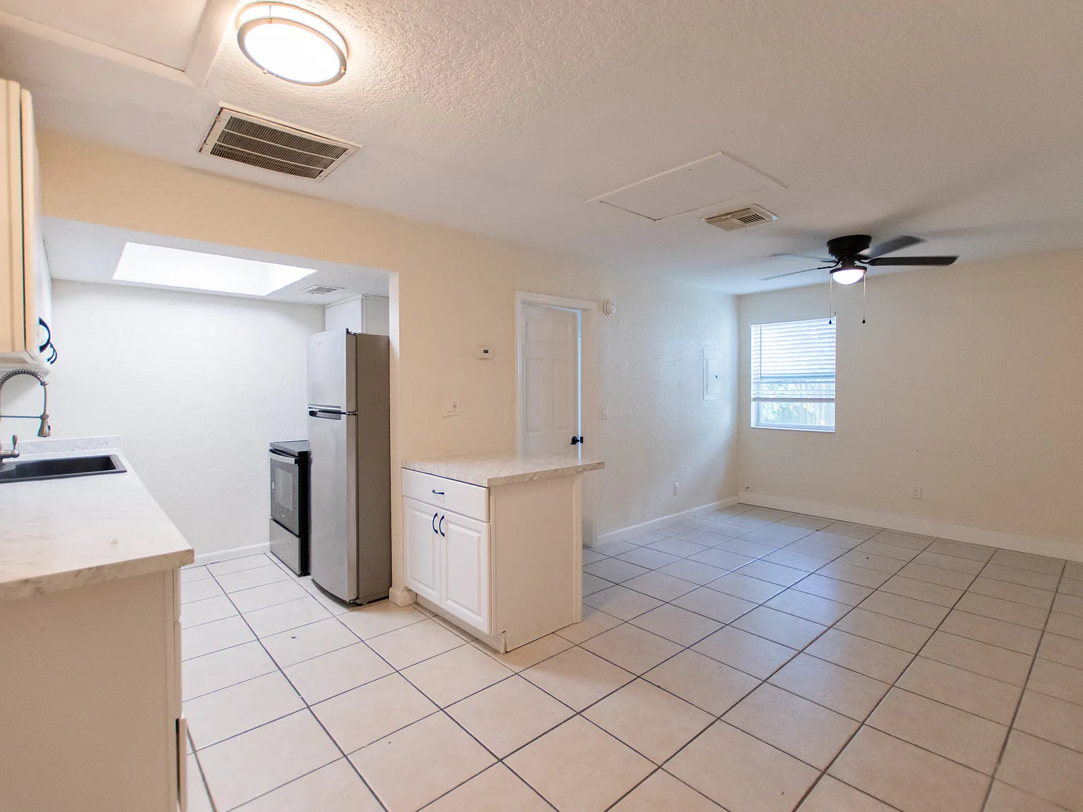 1414 San Juan Court - B — Photo 4