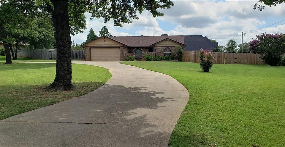 1st image of 4606 Karen Dr