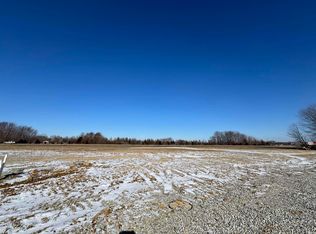 22 Blue Bird Pie Rd, Mitchell, IN 47446