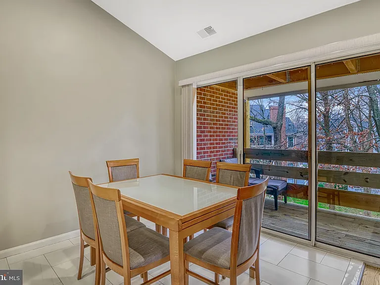 7598 N Lakeside Village Dr — Photo 6