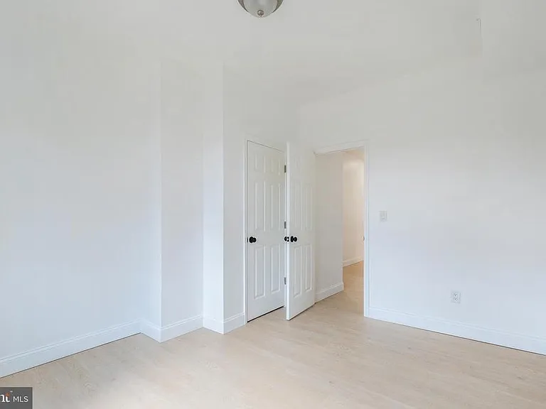703 N 43rd St #2 — Photo 32