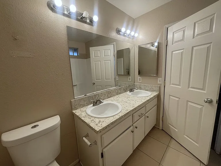 8925 Satinwood Ave — Photo 12