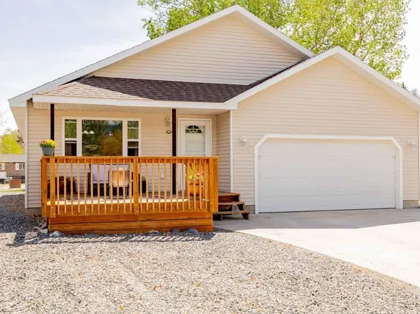 1014 Glade Ct, Cody, WY 82414