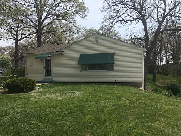 3rd image of 203 Shady Hill Ct