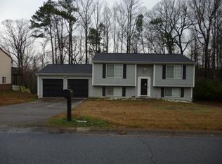 6823 Windfaire Dr, Norcross, GA 30093