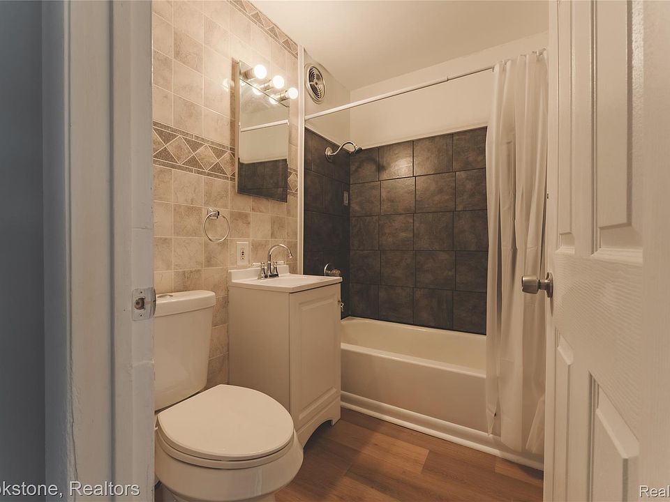 6761 Ziegler St, photo 20