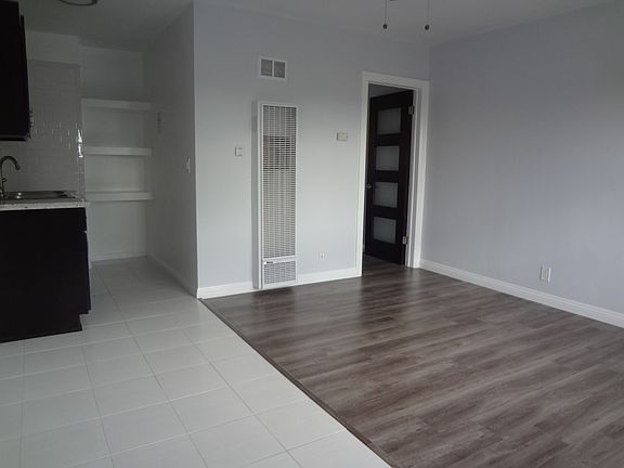 2nd image of 2730 Randolph St APT 233