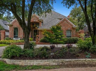 2112 Royal Dominion Ct, Arlington, TX 76006