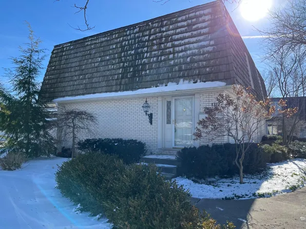 1312 Camellia Dr, Munster, IN 46321