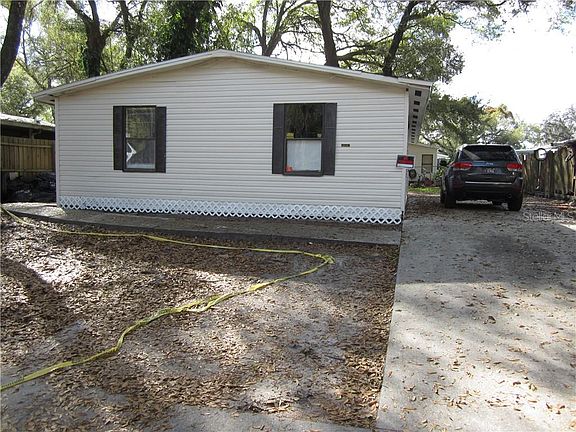 2nd image of 10507 Bay Hills Cir