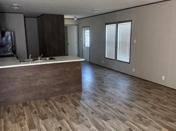 104 Wayside Dr, Macon, GA 31206