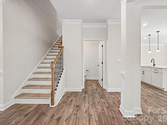 5th image of 6148 Sylvan Dr