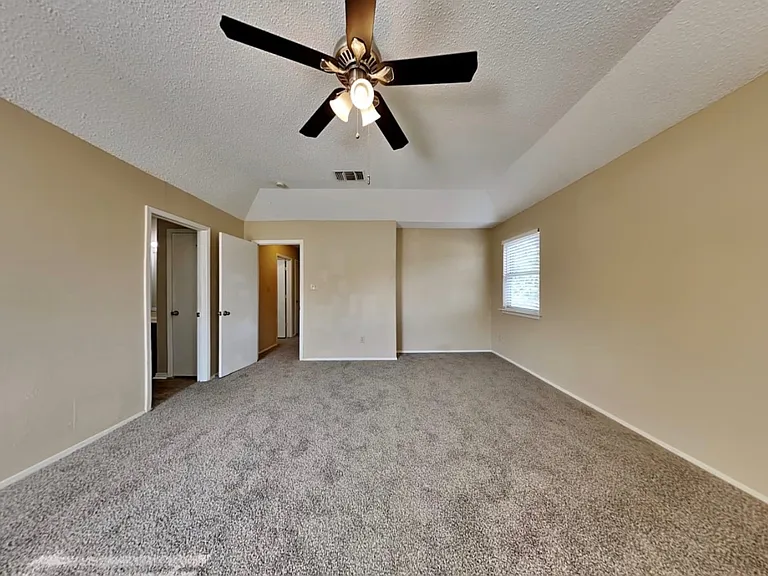 2618 Remmington Dr #B6 — Photo 11
