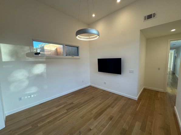 511 Carmel Cir #B