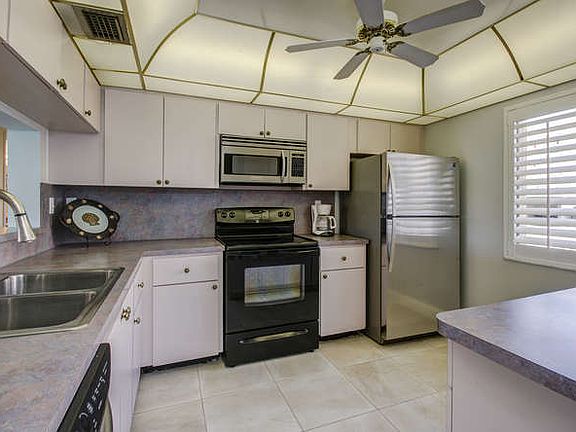 3rd image of 5702 Puerta Del Sol Blvd S Unit 146