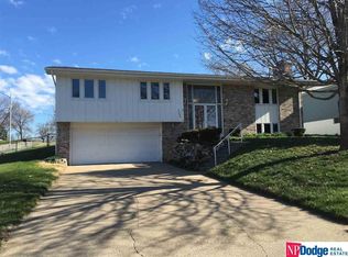 9380 Ogden St, Omaha, NE 68134