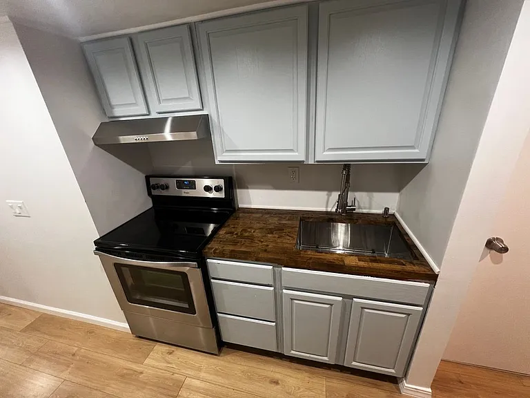 25 Spruce St — Photo 15