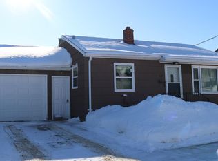 327 6th St NW, Valley City, ND 58072