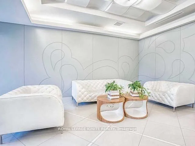 80 Esther Lorrie Dr #423 — Photo 3