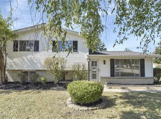 5876 Marra Dr, Bedford Heights, OH 44146