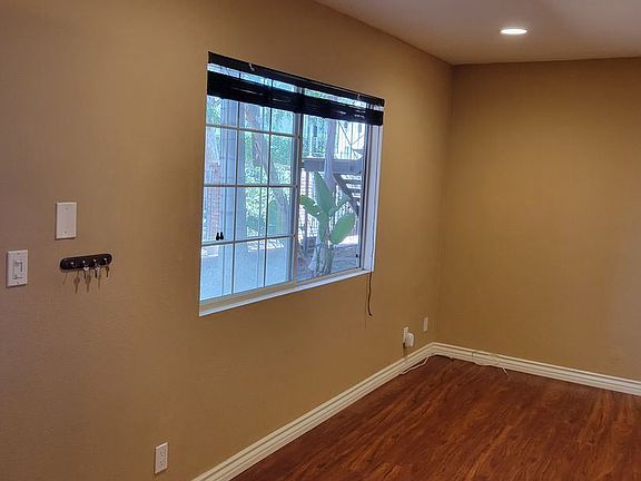 3rd image of 4657 Coldwater Canyon Ave