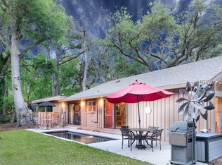 7 Pender Ln, Hilton Head Island, SC 29928