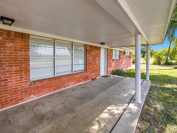 4th image of 710 E Avenue A