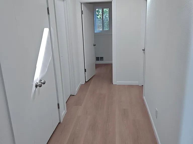 52 Olympia Way — Photo 18