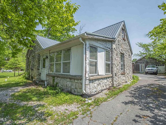 2nd image of 5028 Jacksboro Pike